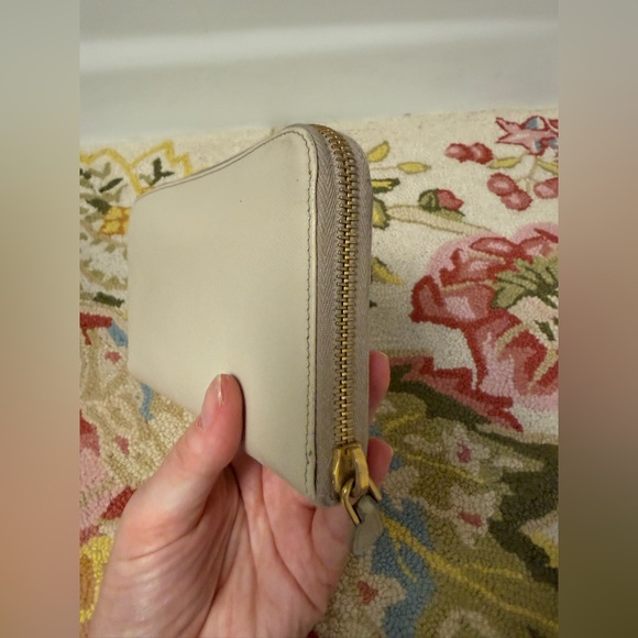 PRADA Gray Beige Saffiano 100% Leather Zip Around Continental Wallet - Picture 7 of 16